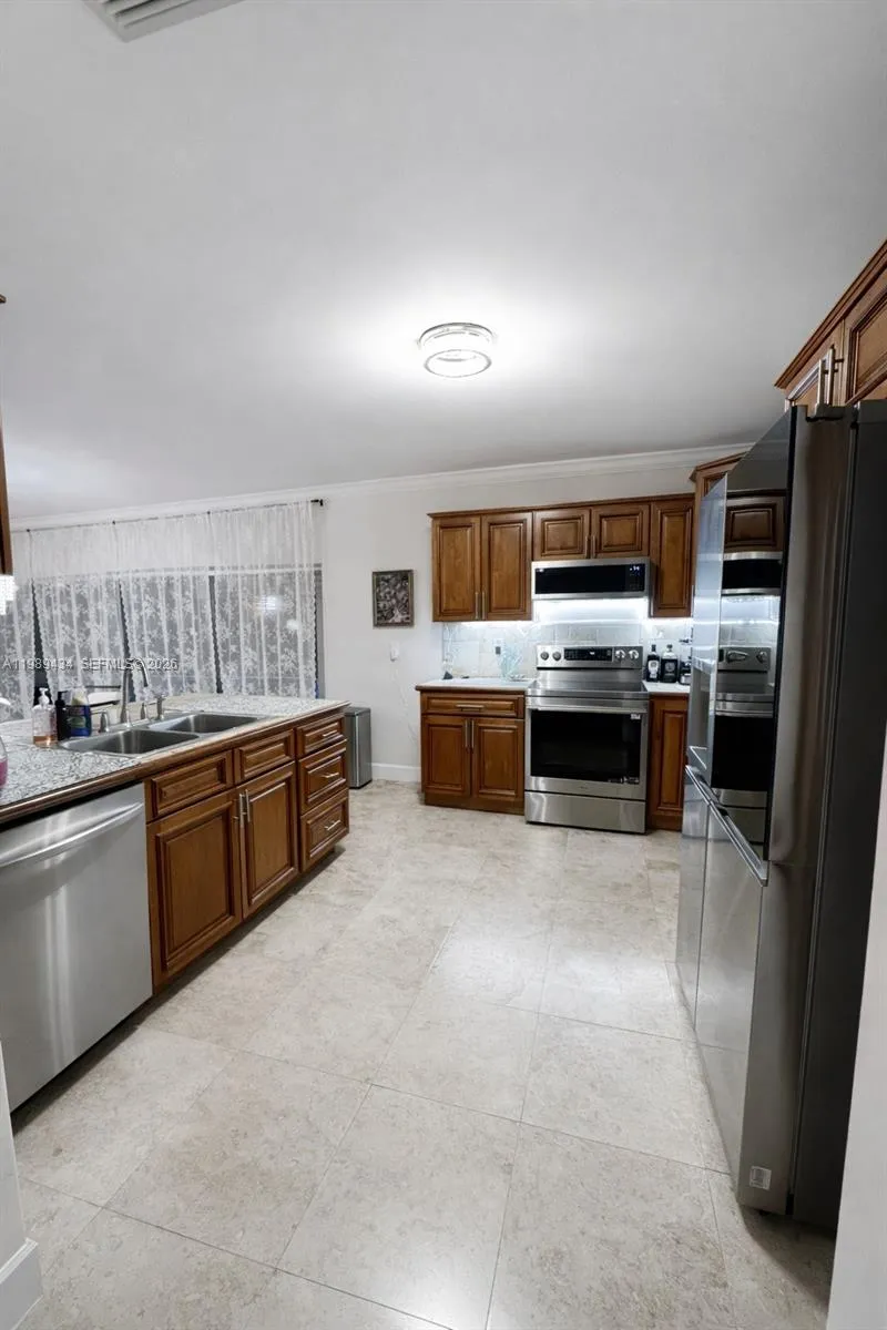 13451 SW 74th Ave #. Pinecrest, FL 33156