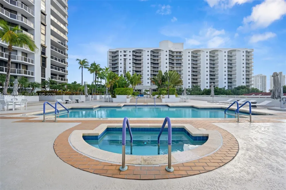 3598 Yacht Club Dr #1204 Aventura, FL 33180