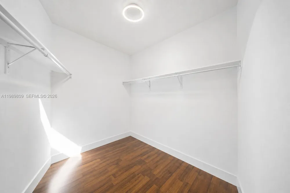 3598 Yacht Club Dr #1204 Aventura, FL 33180