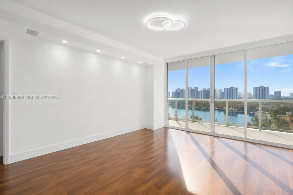 3598 Yacht Club Dr #1204 Aventura, FL 33180