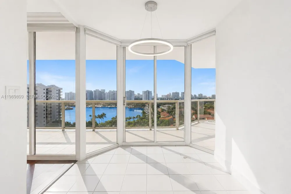3598 Yacht Club Dr #1204 Aventura, FL 33180