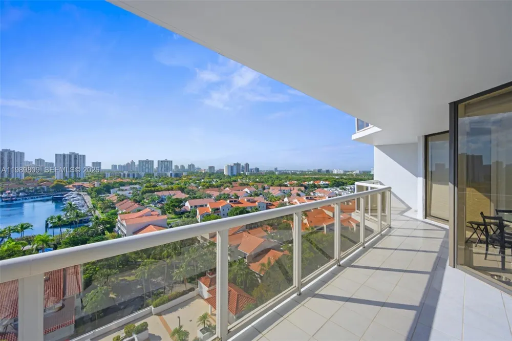 3598 Yacht Club Dr #1204 Aventura, FL 33180