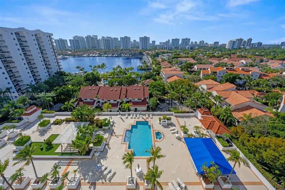 3598 Yacht Club Dr #1204 Aventura, FL 33180