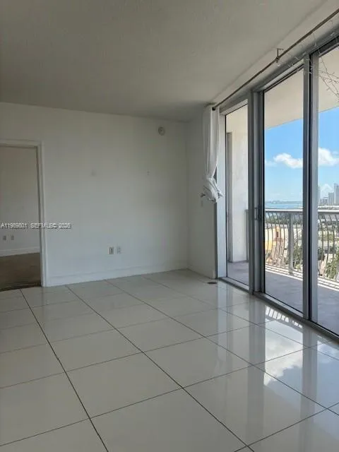 1750 Bayshore Dr #1714 Miami, FL 33132
