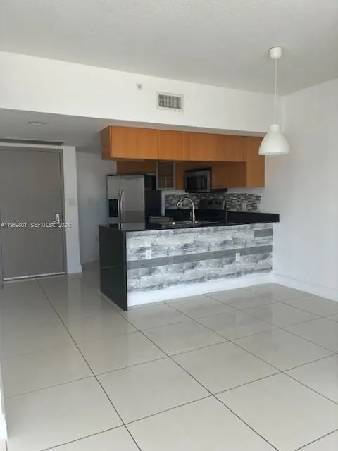 1750 Bayshore Dr #1714 Miami, FL 33132