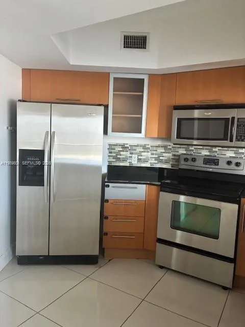1750 Bayshore Dr #1714 Miami, FL 33132
