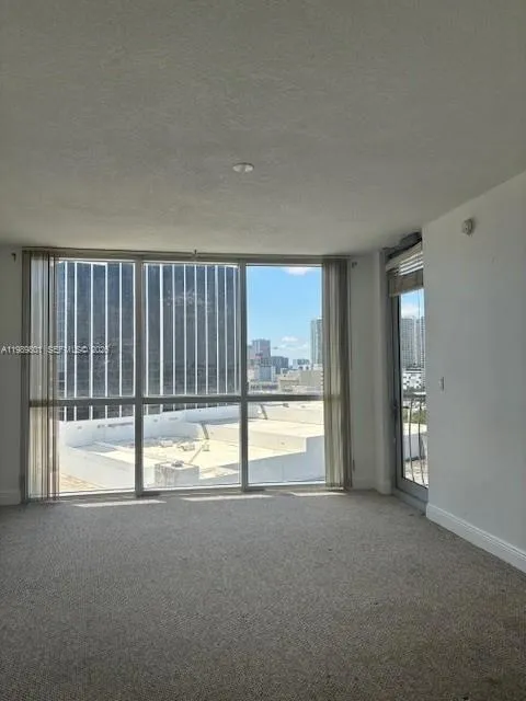 1750 Bayshore Dr #1714 Miami, FL 33132