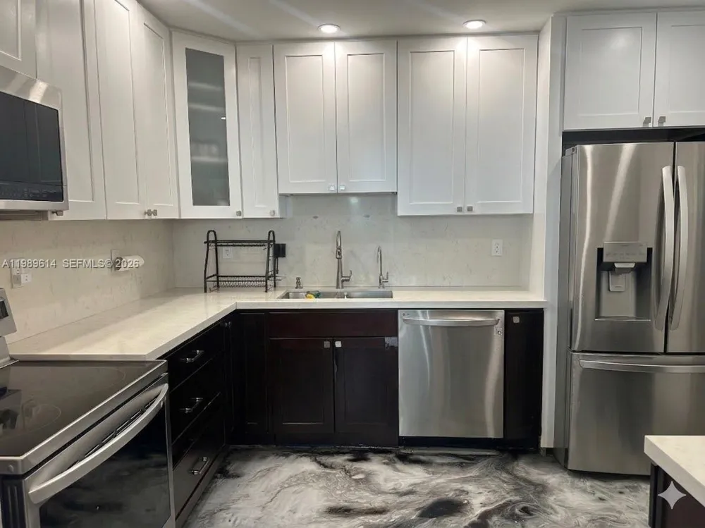 9341 E Bay Harbor Dr #6C Bay Harbor Islands, FL 33154