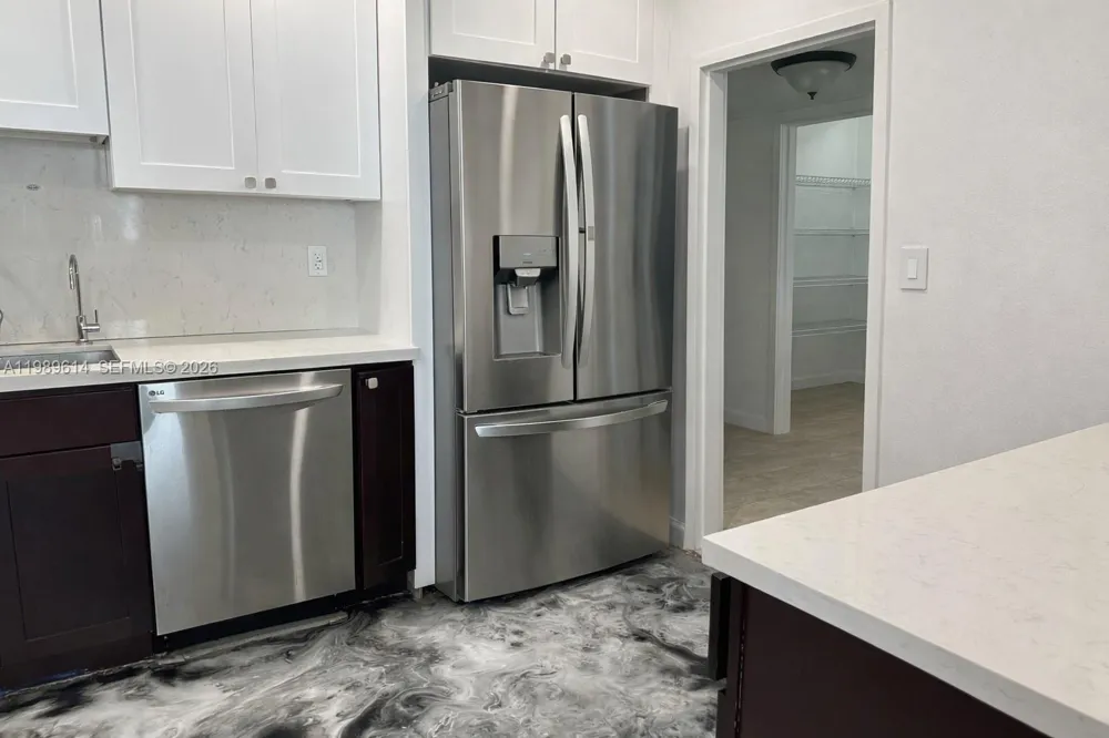 9341 E Bay Harbor Dr #6C Bay Harbor Islands, FL 33154