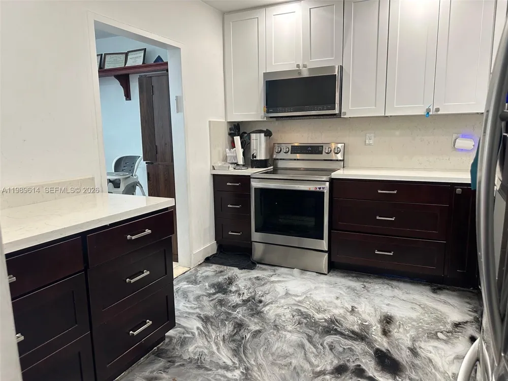 9341 E Bay Harbor Dr #6C Bay Harbor Islands, FL 33154