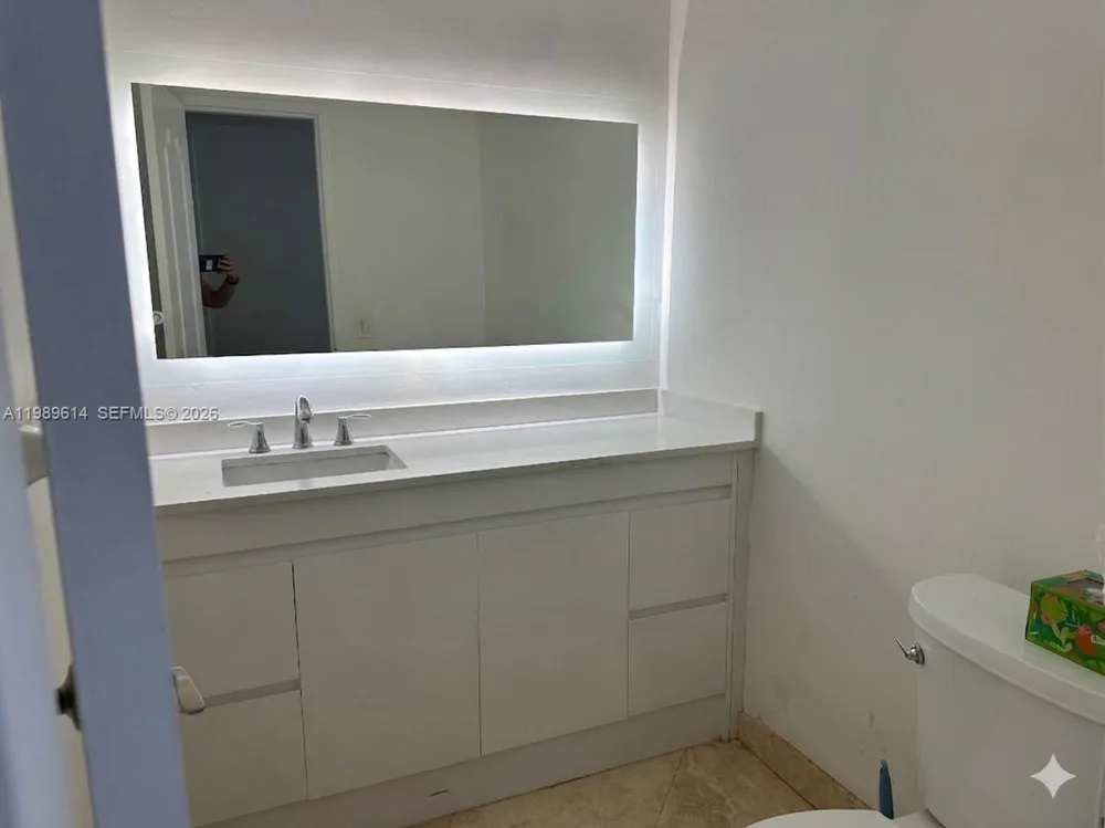 9341 E Bay Harbor Dr #6C Bay Harbor Islands, FL 33154