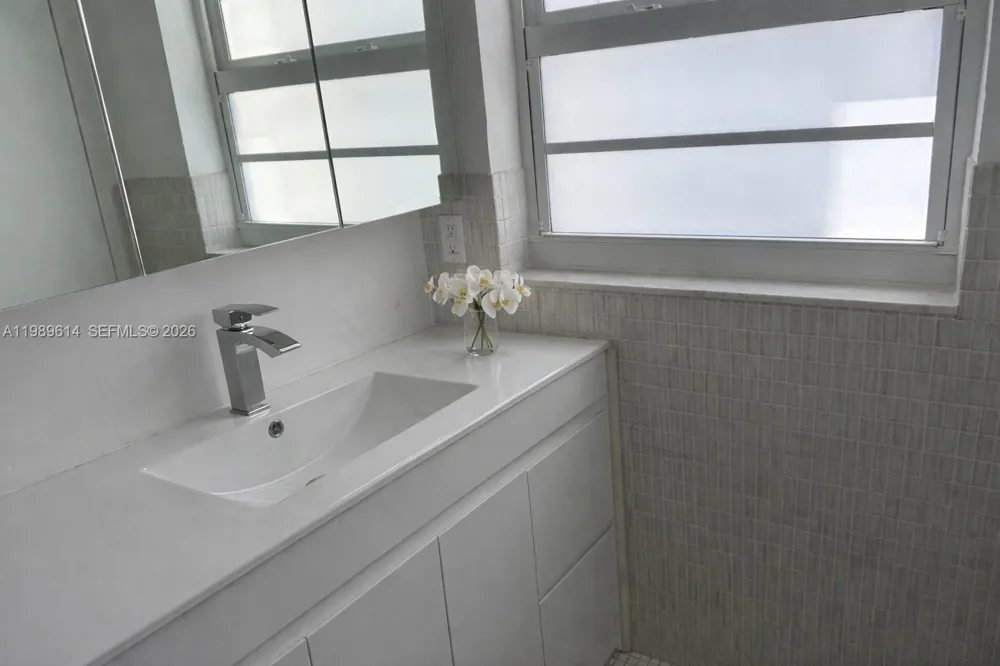 9341 E Bay Harbor Dr #6C Bay Harbor Islands, FL 33154