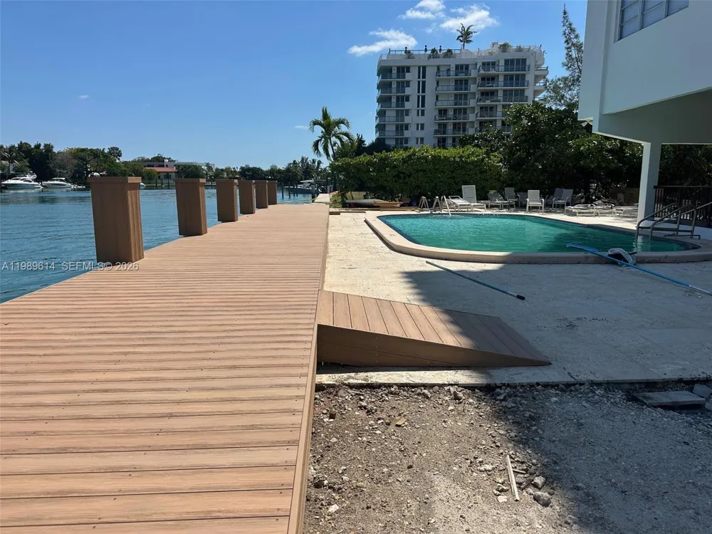 9341 E Bay Harbor Dr #6C Bay Harbor Islands, FL 33154