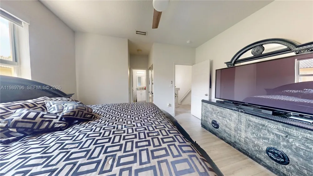 809 NW 170th Ter #26 Pembroke Pines, FL 33028