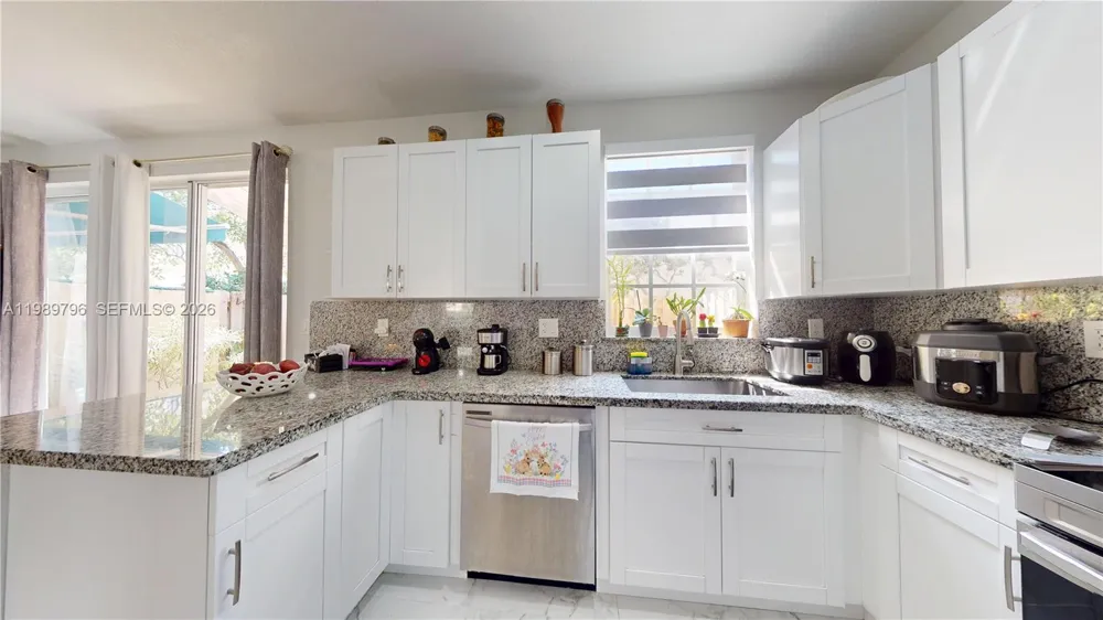 809 NW 170th Ter #26 Pembroke Pines, FL 33028