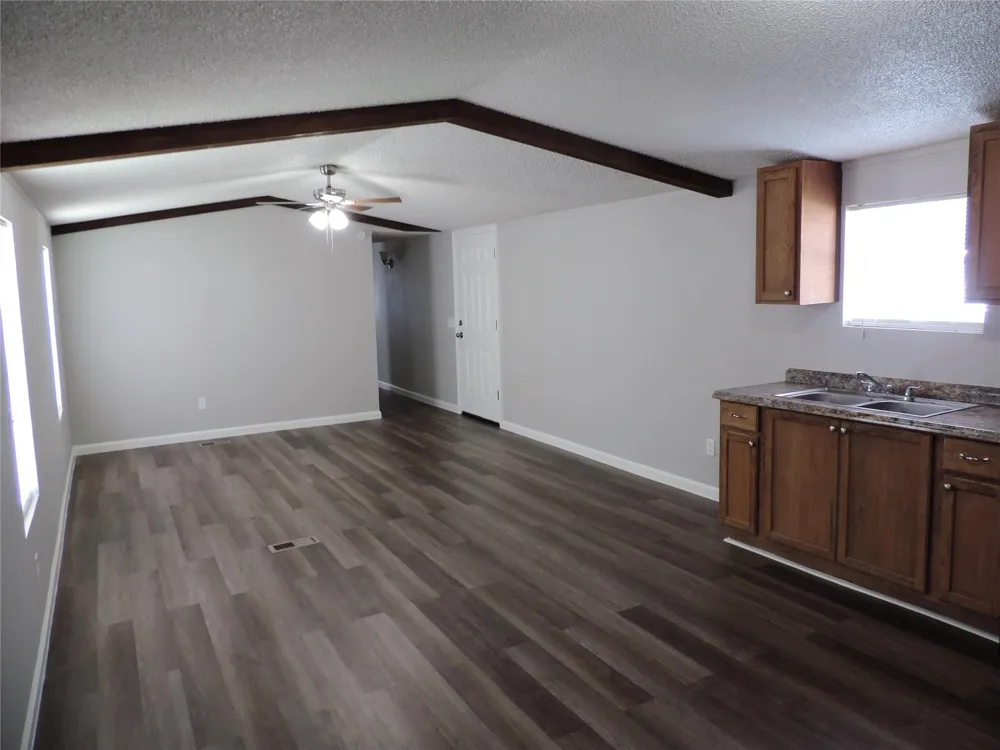 1668 Fm 2518 #85 Cleveland, TX 77327