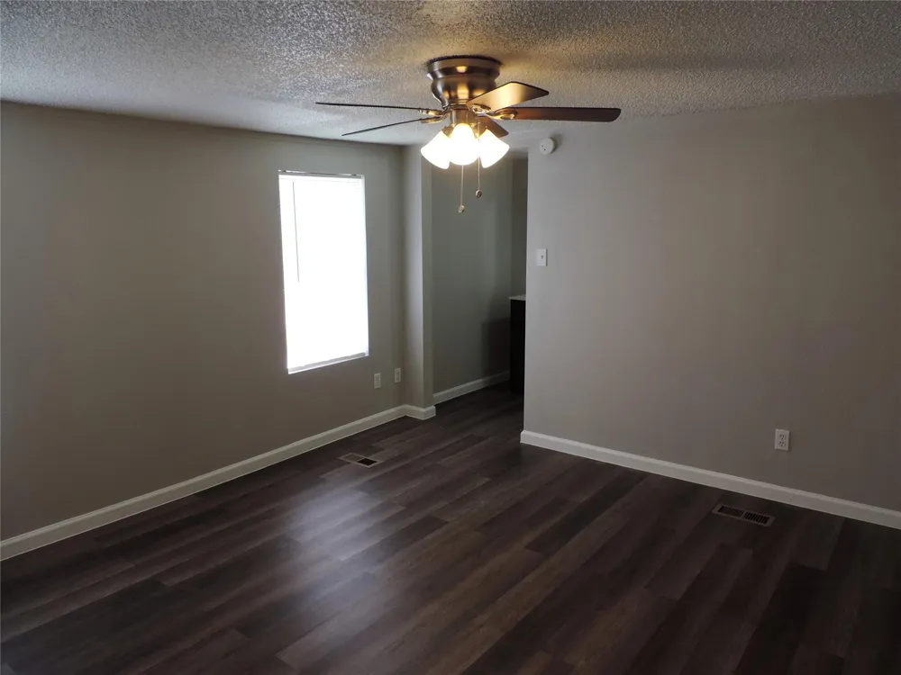 1668 Fm 2518 #85 Cleveland, TX 77327
