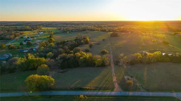 1700 County Road 216 Giddings, TX 78942