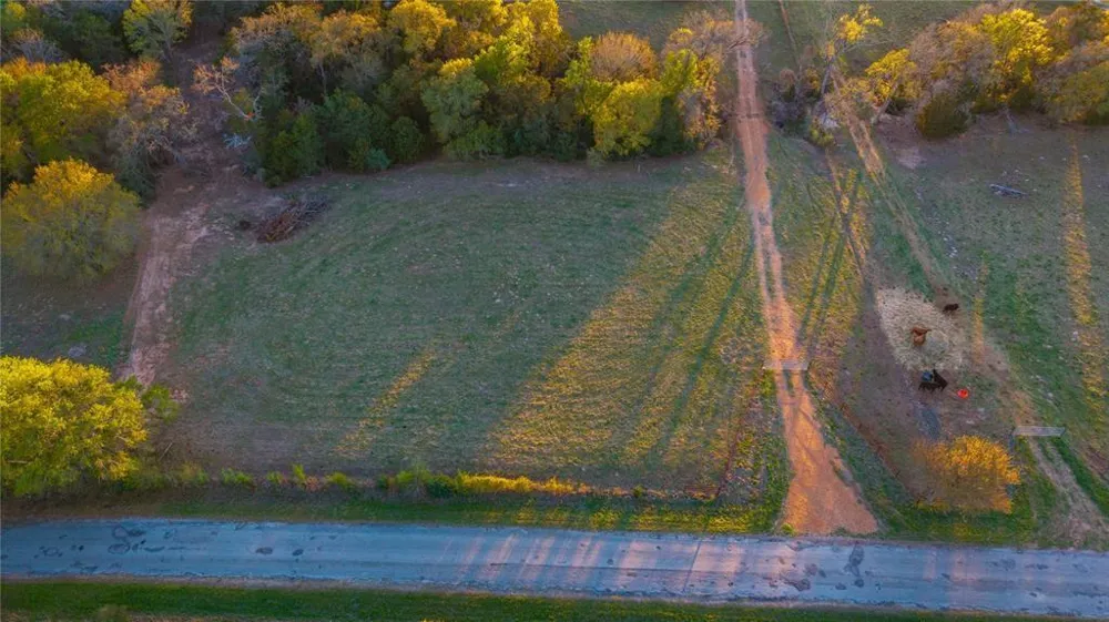 1700 County Road 216 Giddings, TX 78942
