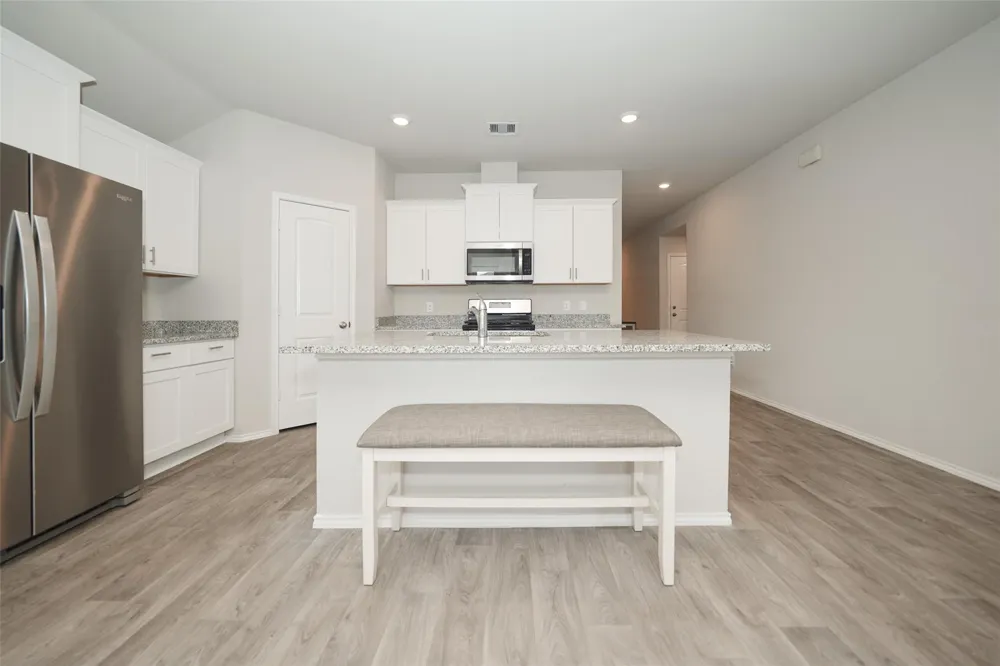 2407 Divot Lane Navasota, TX 77868