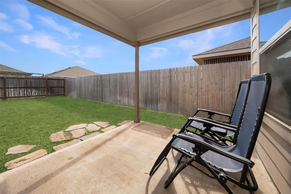 2407 Divot Lane Navasota, TX 77868