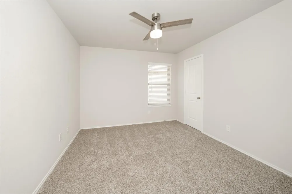 2407 Divot Lane Navasota, TX 77868
