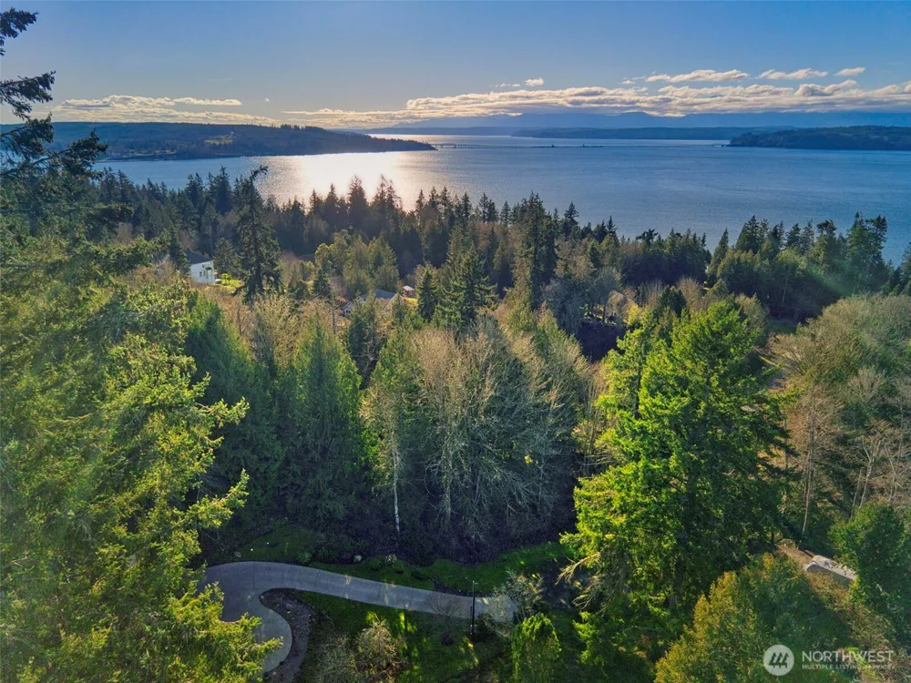 34638 Bridge View Place Kingston, WA 98346