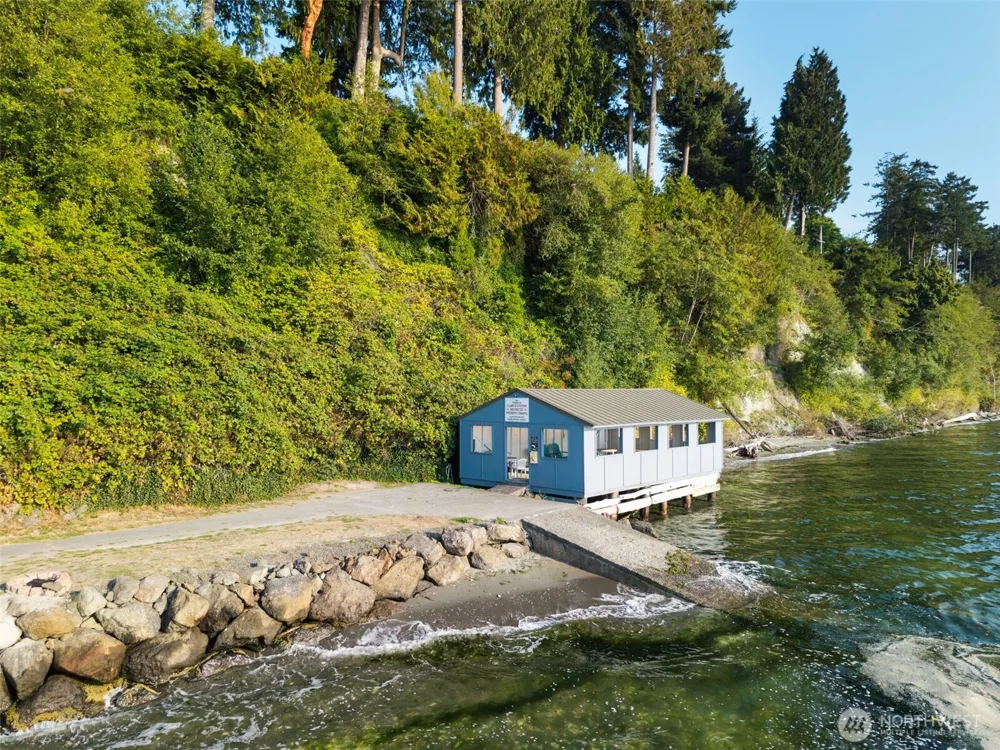 34638 Bridge View Place Kingston, WA 98346