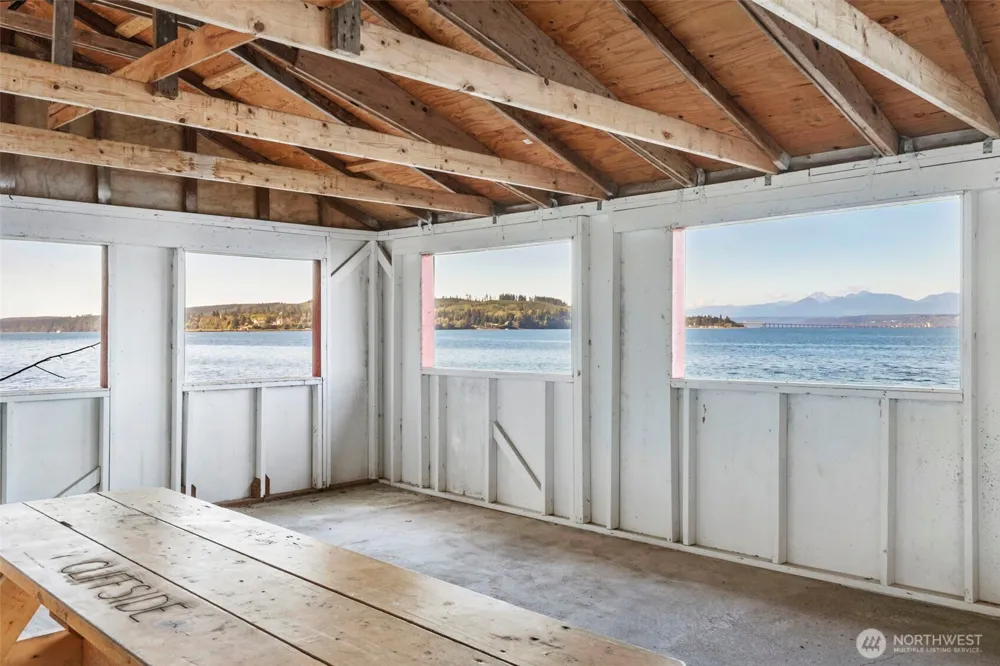 34638 Bridge View Place Kingston, WA 98346
