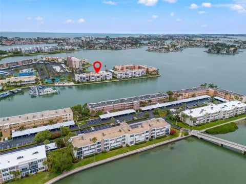 7625 SUN ISLAND DRIVE S #207
