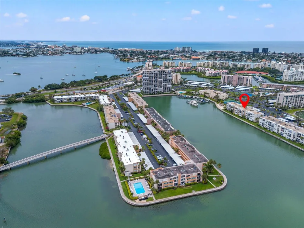 7625 SUN ISLAND DRIVE S #207 South Pasadena, FL 33707
