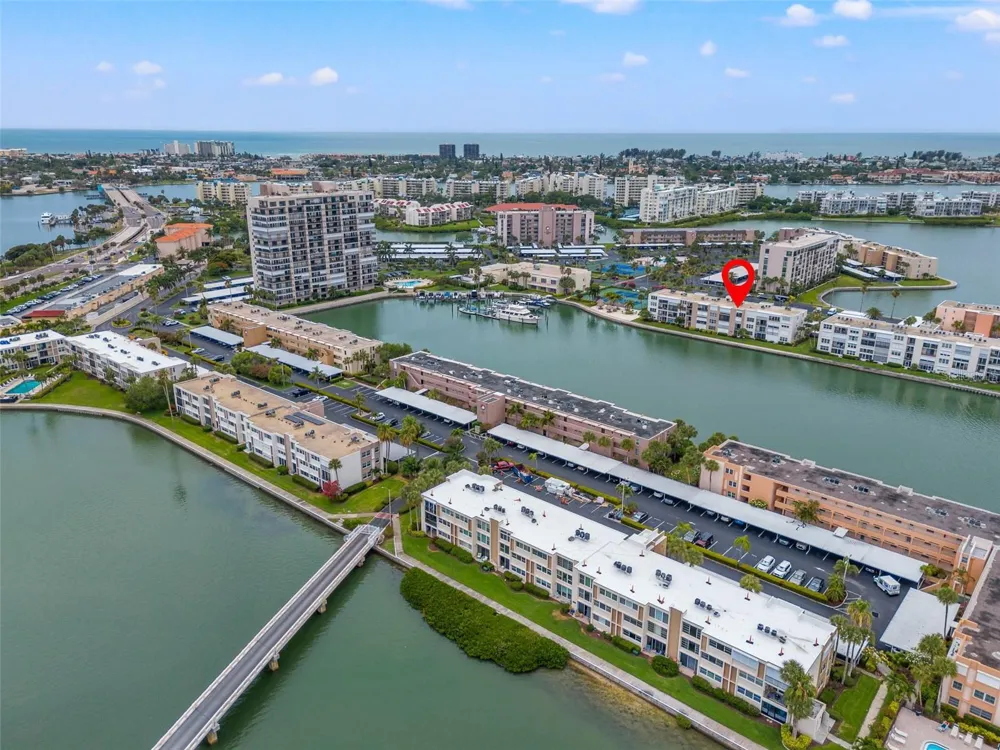 7625 SUN ISLAND DRIVE S #207 South Pasadena, FL 33707