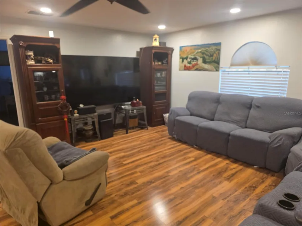 959 THOMAS ROAD Eagle Lake, FL 33839