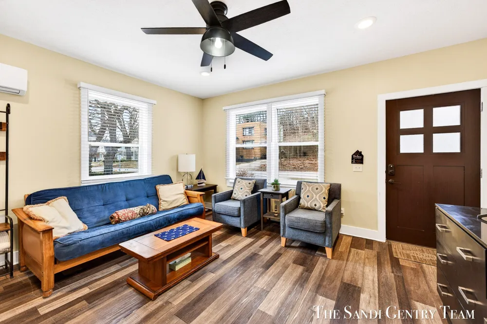209 Clinton Avenue Grand Haven City, MI 49417