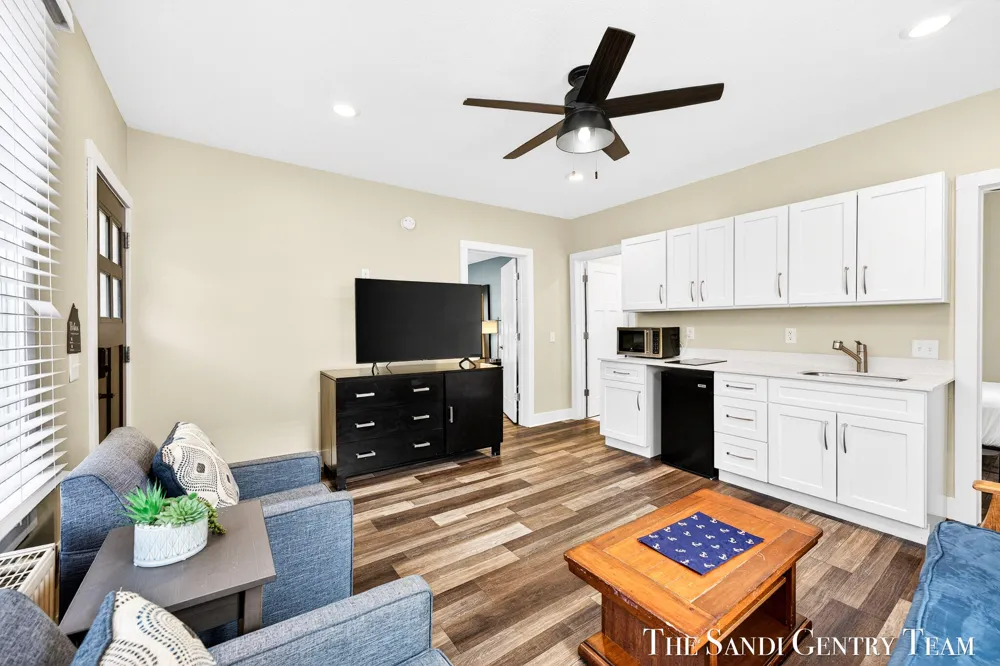 209 Clinton Avenue Grand Haven City, MI 49417