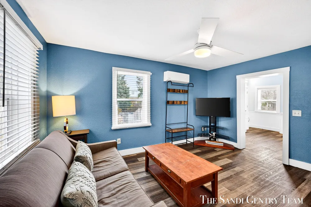209 Clinton Avenue Grand Haven City, MI 49417