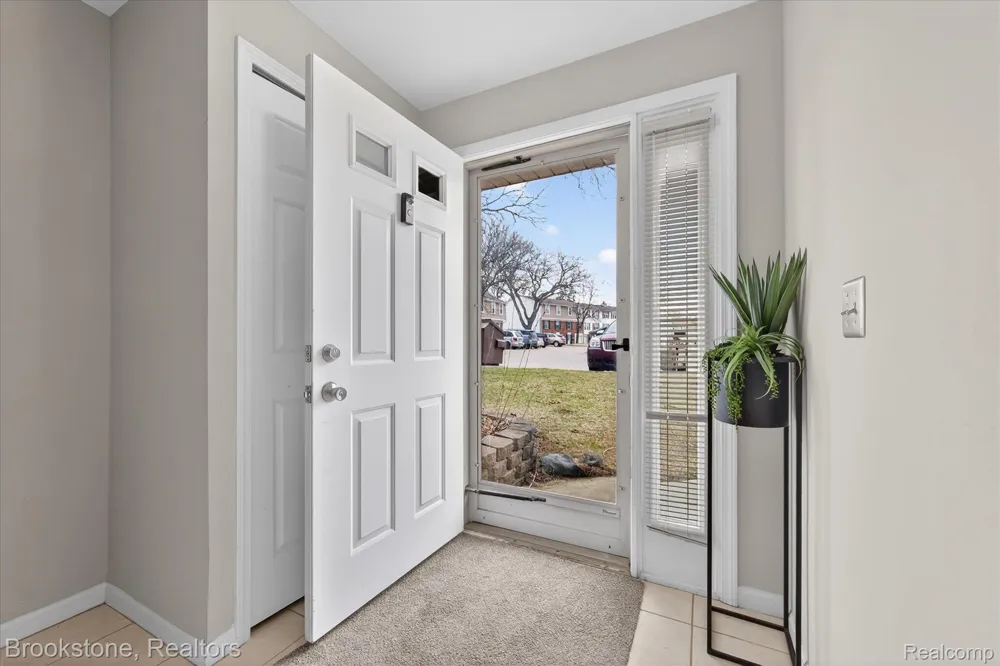 37744 Charter Oaks Boulevard #397 Clinton Charter Township, MI 48036
