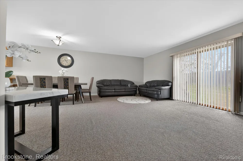 37744 Charter Oaks Boulevard #397 Clinton Charter Township, MI 48036