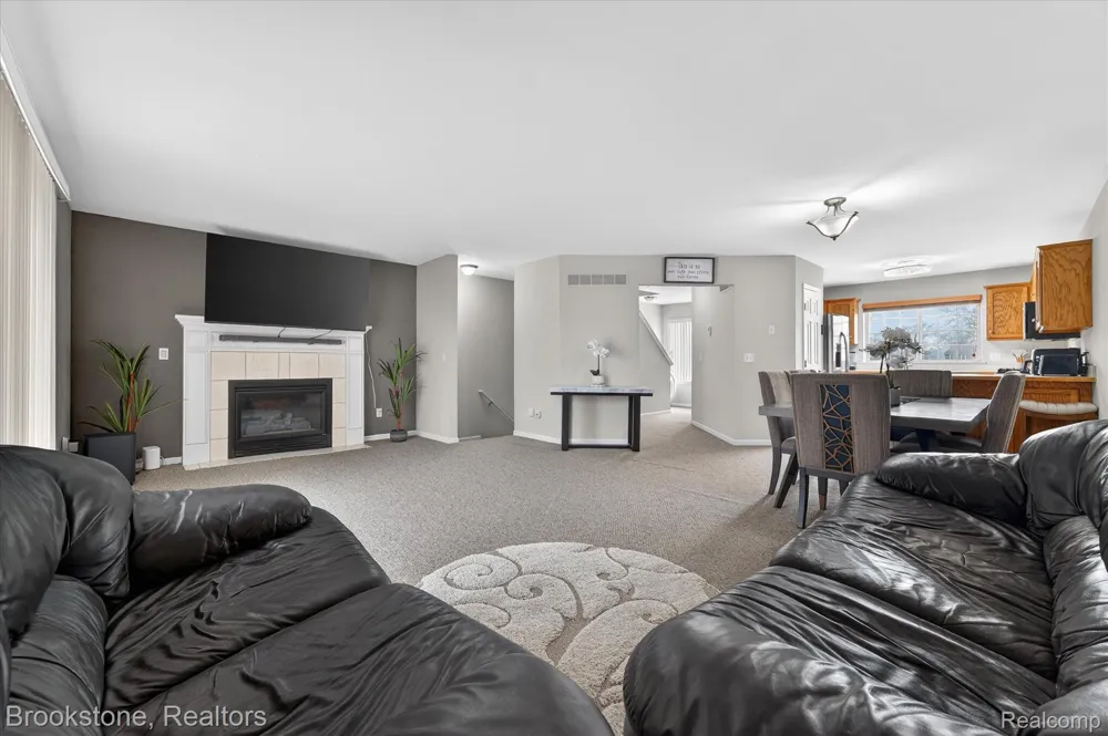 37744 Charter Oaks Boulevard #397 Clinton Charter Township, MI 48036