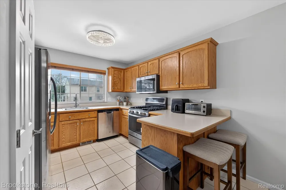 37744 Charter Oaks Boulevard #397 Clinton Charter Township, MI 48036