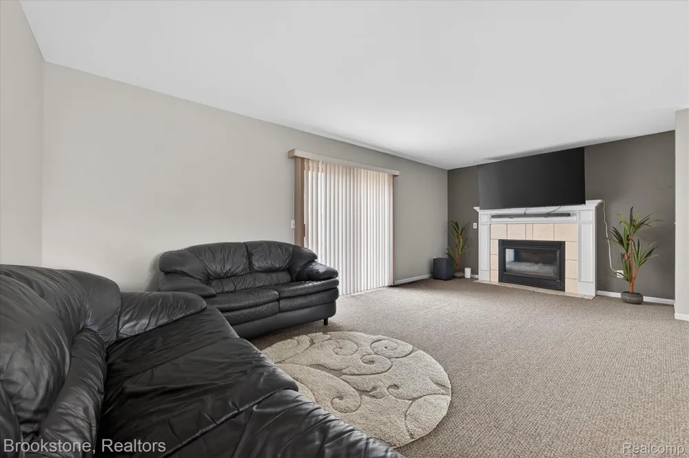 37744 Charter Oaks Boulevard #397 Clinton Charter Township, MI 48036