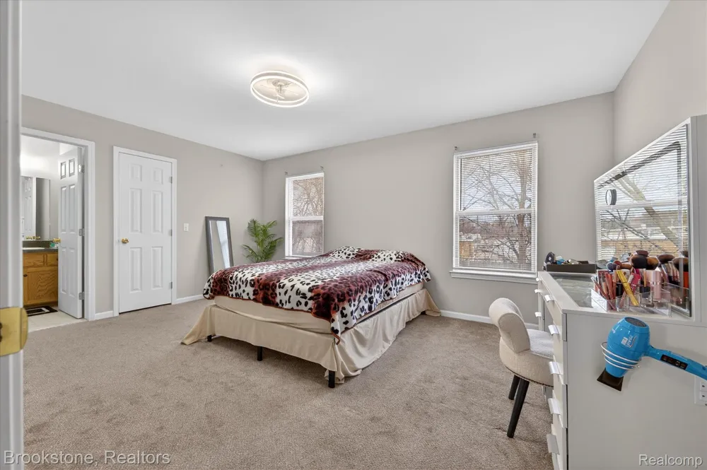 37744 Charter Oaks Boulevard #397 Clinton Charter Township, MI 48036