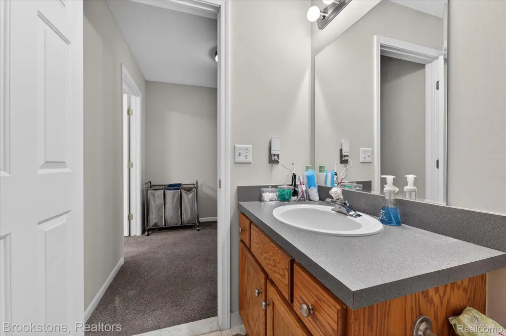 37744 Charter Oaks Boulevard #397 Clinton Charter Township, MI 48036