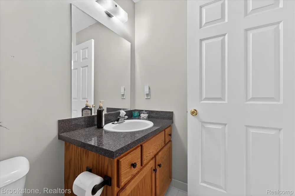 37744 Charter Oaks Boulevard #397 Clinton Charter Township, MI 48036