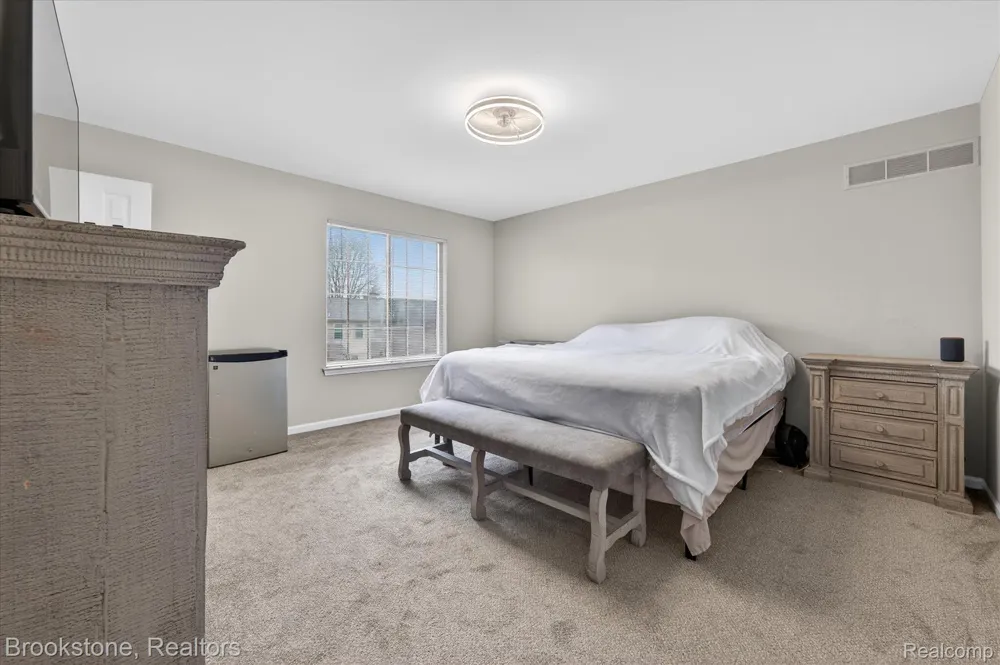 37744 Charter Oaks Boulevard #397 Clinton Charter Township, MI 48036