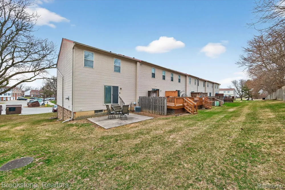 37744 Charter Oaks Boulevard #397 Clinton Charter Township, MI 48036
