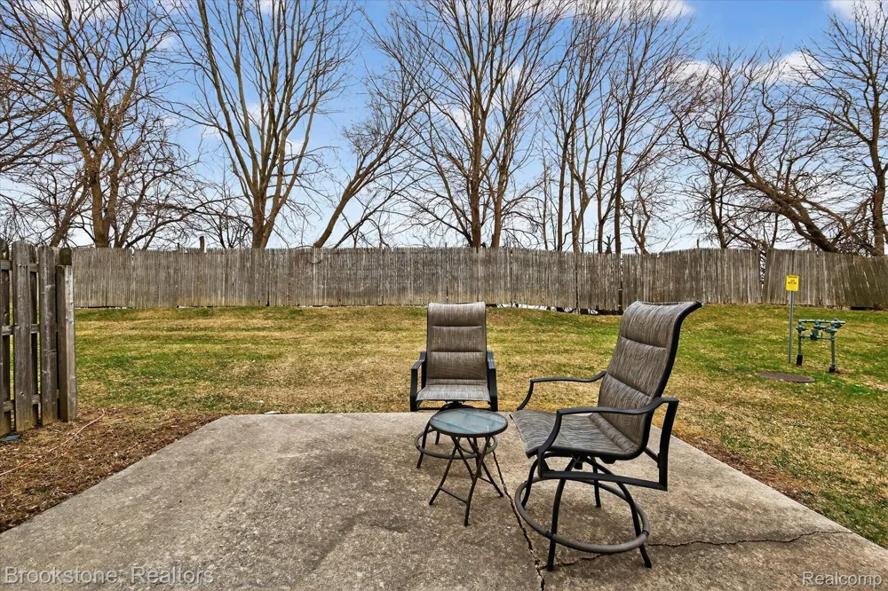 37744 Charter Oaks Boulevard #397 Clinton Charter Township, MI 48036