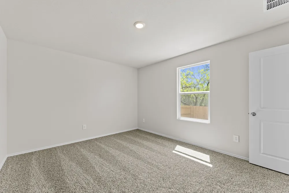 304 Wild Goose Drive Luling, TX 78648