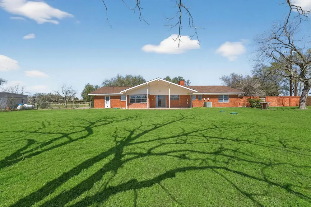 514 Hospital Boulevard Floresville, TX 78114