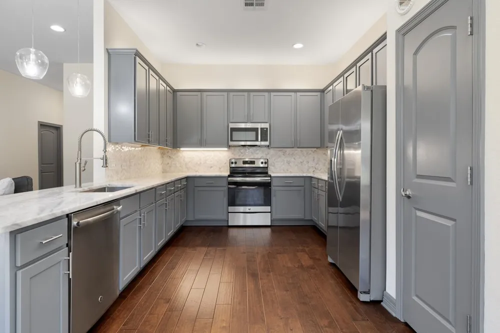 338 Coventry Road Spicewood, TX 78669
